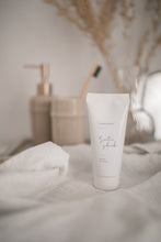 Načíst obrázek do prohlížeče Galerie, SMUTNÁ ZUBNIČKA- nepěnivá zubní pasta