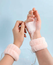 Načíst obrázek do prohlížeče Galerie, Návleky na ruce