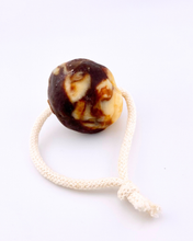 Načíst obrázek do prohlížeče Galerie, VYŽIVUJÍCÍ MÝDLO S KOZÍM MLÉKEM A ČOKOLÁDOU