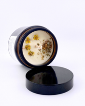 Načíst obrázek do prohlížeče Galerie, Svíčka ze sójového vosku-TMAVÝ MED A TABÁK