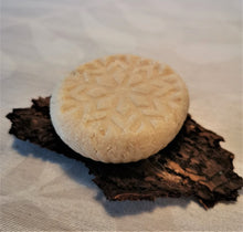 Načíst obrázek do prohlížeče Galerie, Přírodní kosmetika - tuhý šampon